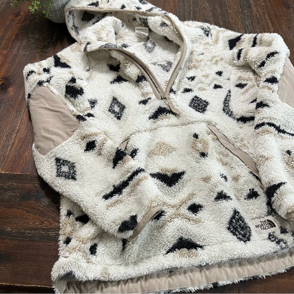 Sherpa pullover sweatshirt v neck zip pockets cream white black tan tribal Small - Picture 4 of 10